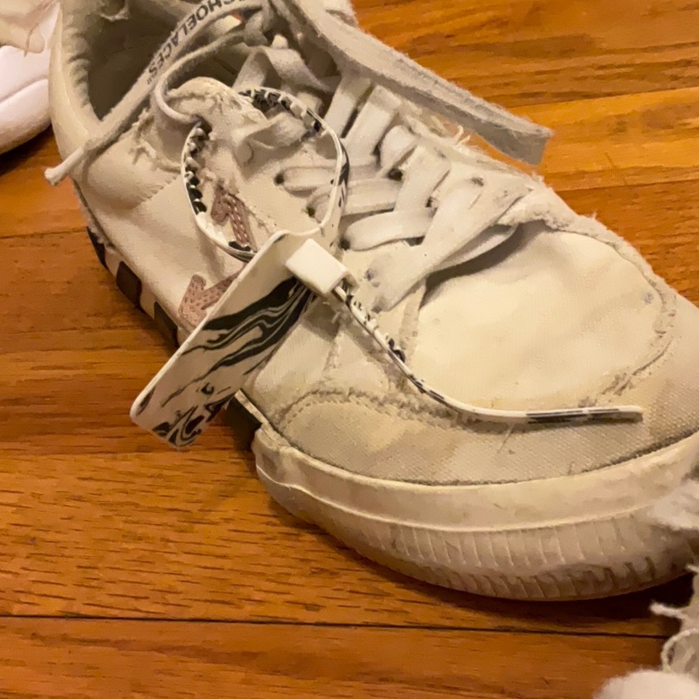 Women’s off white sneakers - Picture 3 of 4